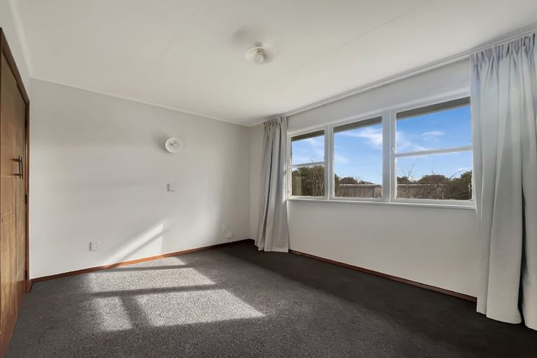 Photo of property in 10 Somerset Crescent, Highbury, Palmerston North, 4412