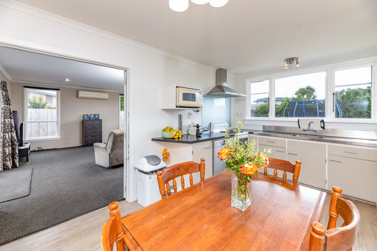 Photo of property in 349 Burwood Road, Burwood, Christchurch, 8083