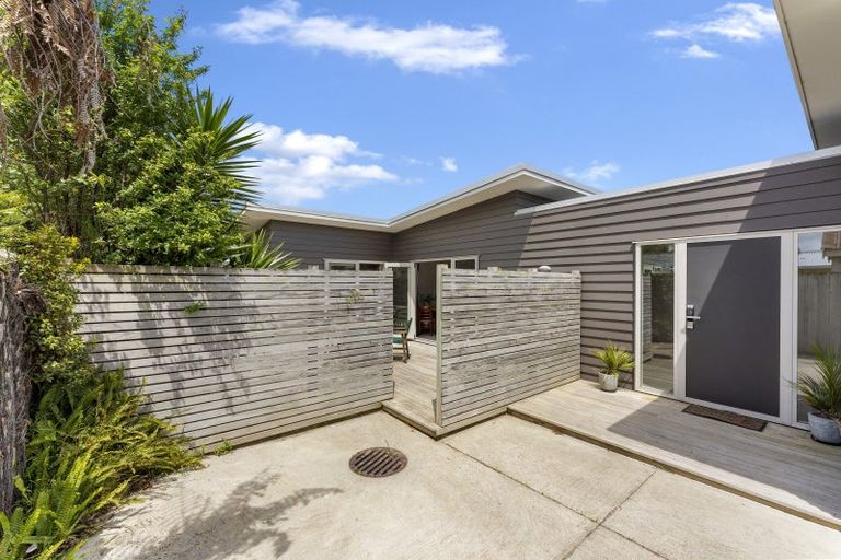 Photo of property in 6a Chelwood Street, Takaro, Palmerston North, 4412