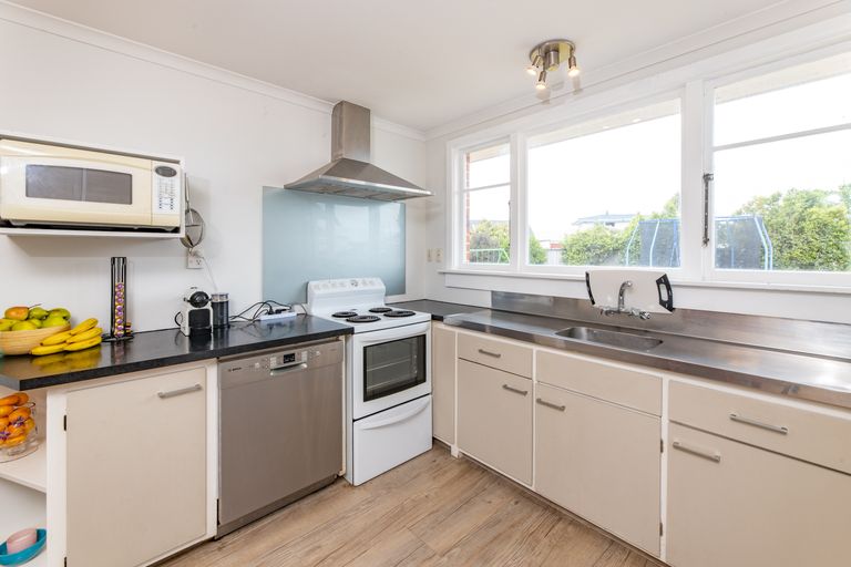 Photo of property in 349 Burwood Road, Burwood, Christchurch, 8083