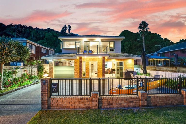 Photo of property in 20 Matakatia Parade, Matakatia, Whangaparaoa, 0930