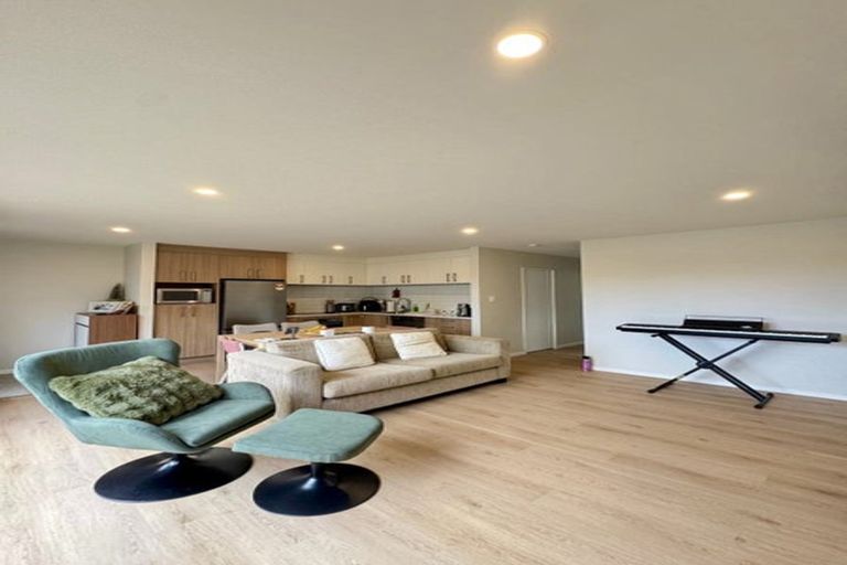 Photo of property in 27a Ennis Avenue, Pakuranga Heights, Auckland, 2010