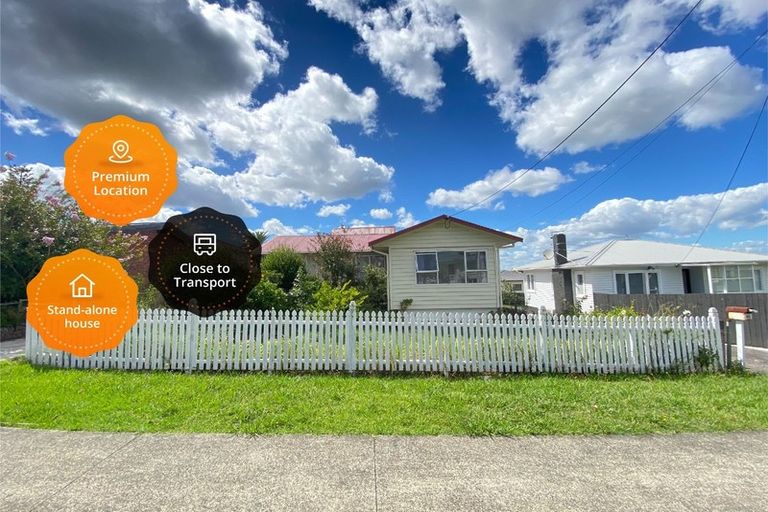 Photo of property in 2/2 Aotea Road, Glen Eden, Auckland, 0602