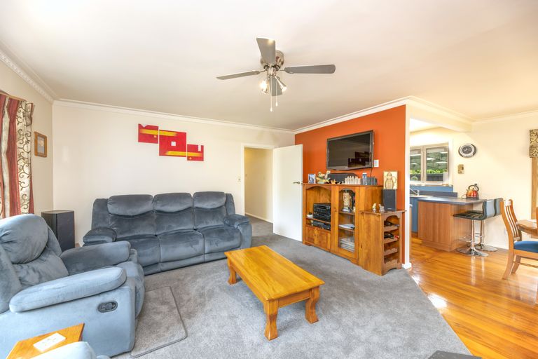 Photo of property in 14 Ramore Place, Redwood, Christchurch, 8051