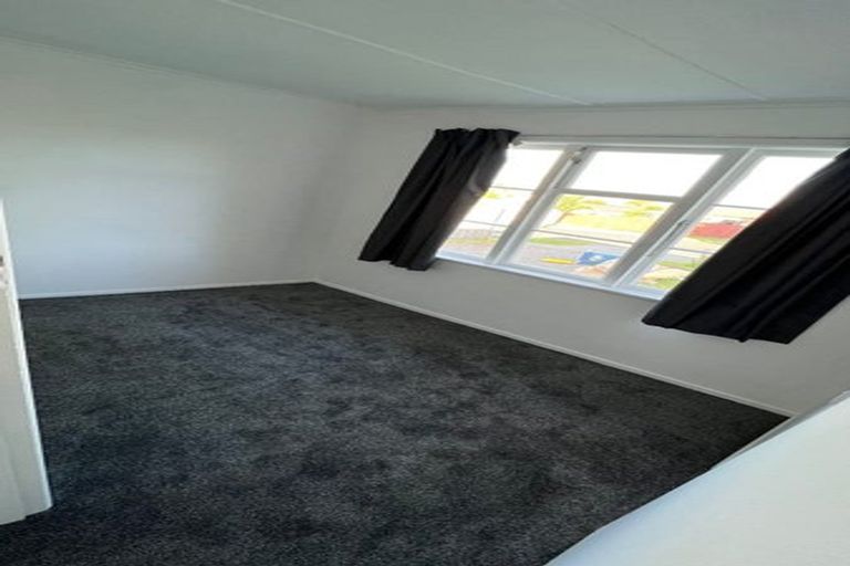 Photo of property in 43 Rosier Road, Glen Eden, Auckland, 0602