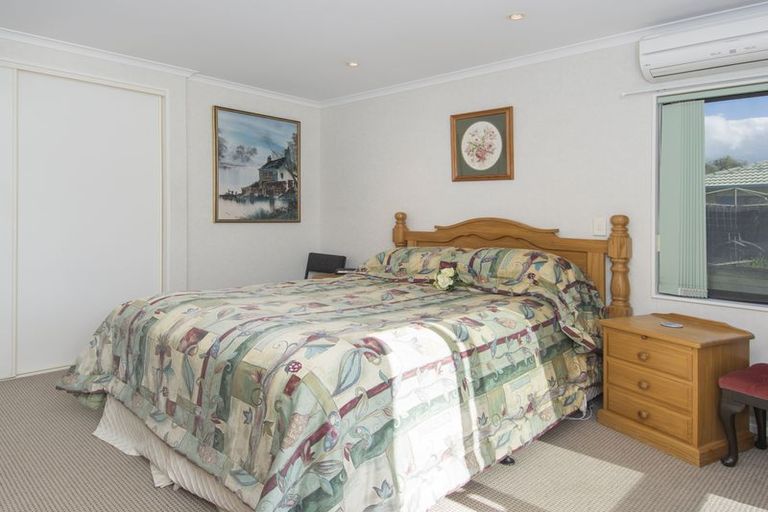 Photo of property in 3 Evergreen Glade, Papamoa Beach, Papamoa, 3118