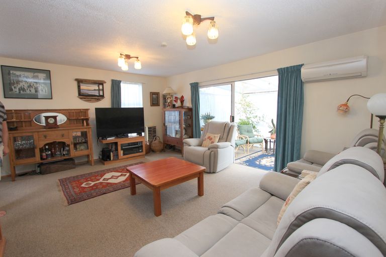 Photo of property in 60c Mclauchlan Street, Springlands, Blenheim, 7201