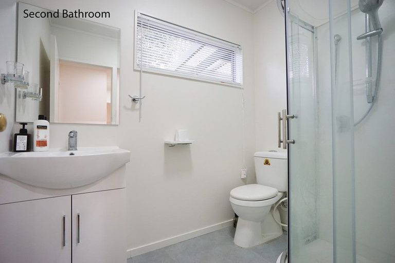 Photo of property in 11 Glenwood Avenue, Birkenhead, Auckland, 0626