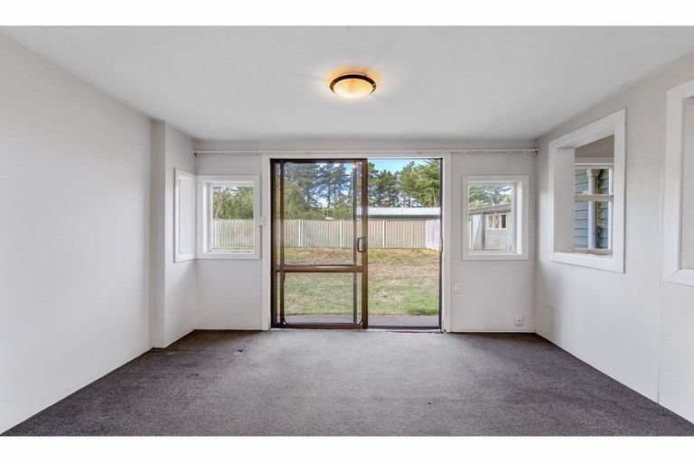 Photo of property in 29 Stalkers Road, Woodend Beach, Woodend, 7691