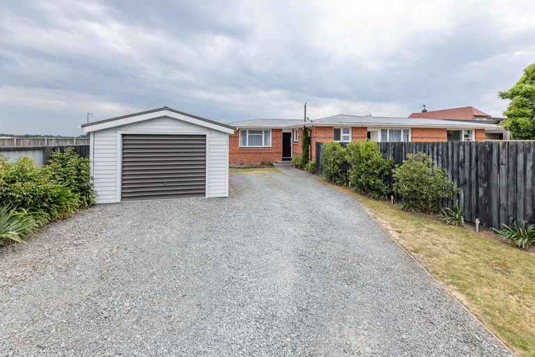 Photo of property in 349 Burwood Road, Burwood, Christchurch, 8083