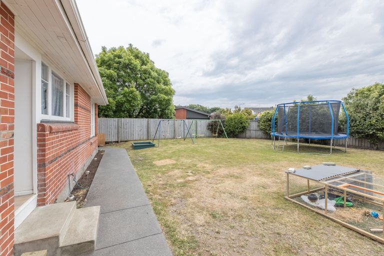 Photo of property in 349 Burwood Road, Burwood, Christchurch, 8083