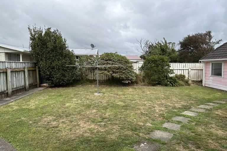 Photo of property in 3 Waimarie Park, Levin, 5510