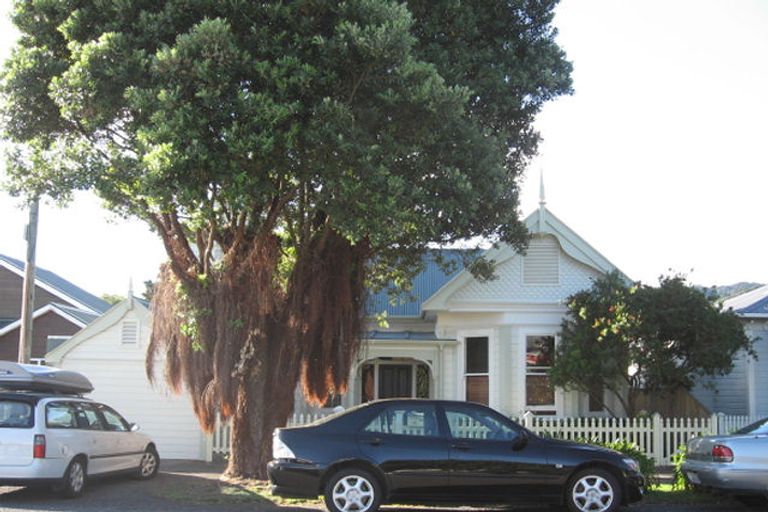 Photo of property in 4 Rata Street, Eastbourne, Lower Hutt, 5013