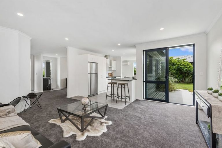 Photo of property in 38 Puhara Avenue, Parklands, Christchurch, 8083