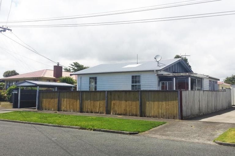 Photo of property in 29 Davies Road, Hurdon, New Plymouth, 4310