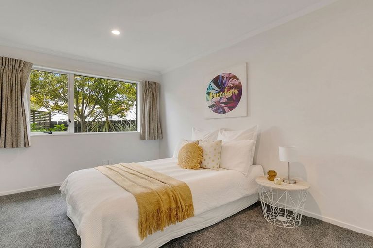 Photo of property in 63a Larsen Crescent, Tawa, Wellington, 5028