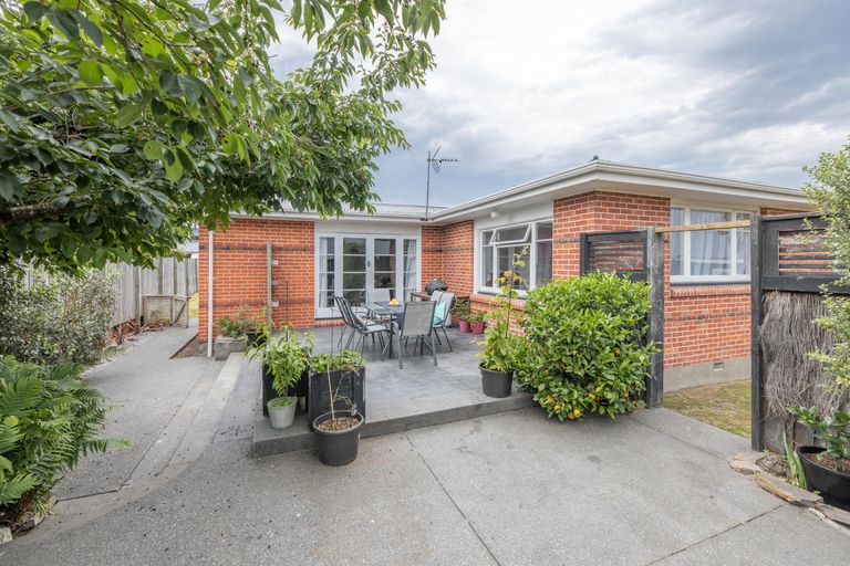 Photo of property in 349 Burwood Road, Burwood, Christchurch, 8083