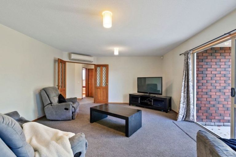 Photo of property in 1/29 Checketts Avenue, Halswell, Christchurch, 8025