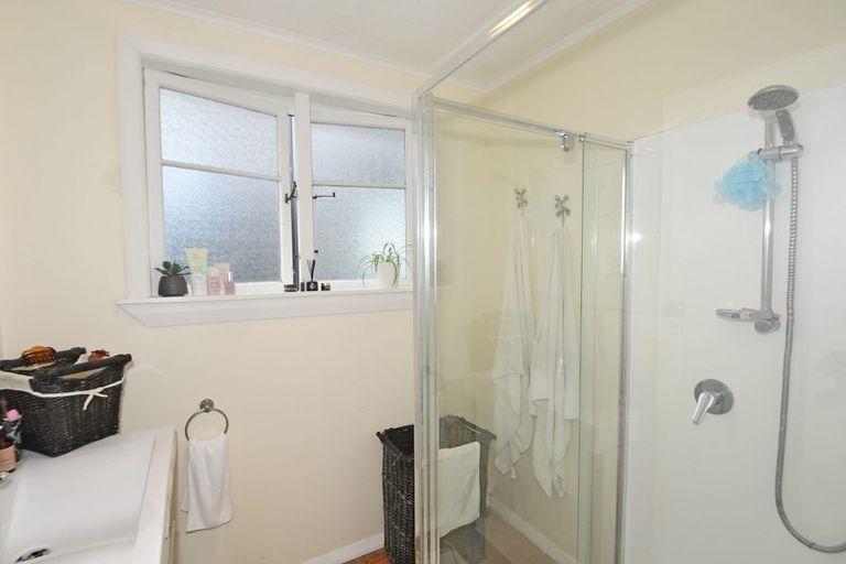 Photo of property in 23 Cumberland Street, Leigh, 0985