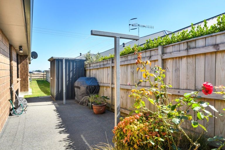 Photo of property in 23 Silicon Way, Fitzherbert, Palmerston North, 4410