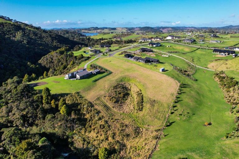 Photo of property in 17 Fernbird Grove, Kerikeri, 0294