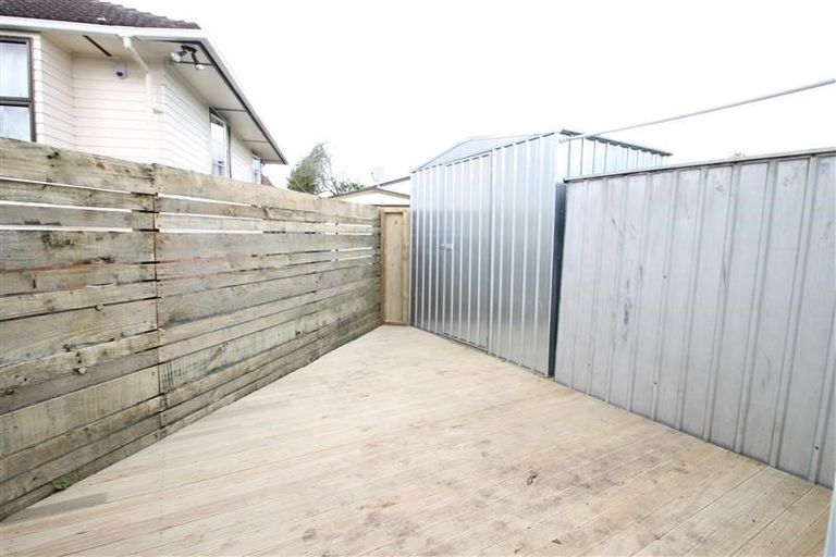 Photo of property in 22 Essex Street, Te Atatu South, Auckland, 0610
