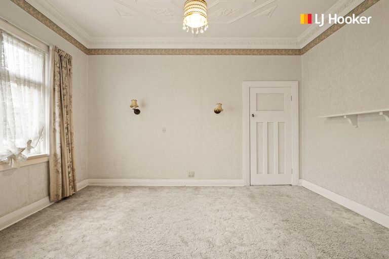 Photo of property in 24 Cliffs Road, Saint Clair, Dunedin, 9012