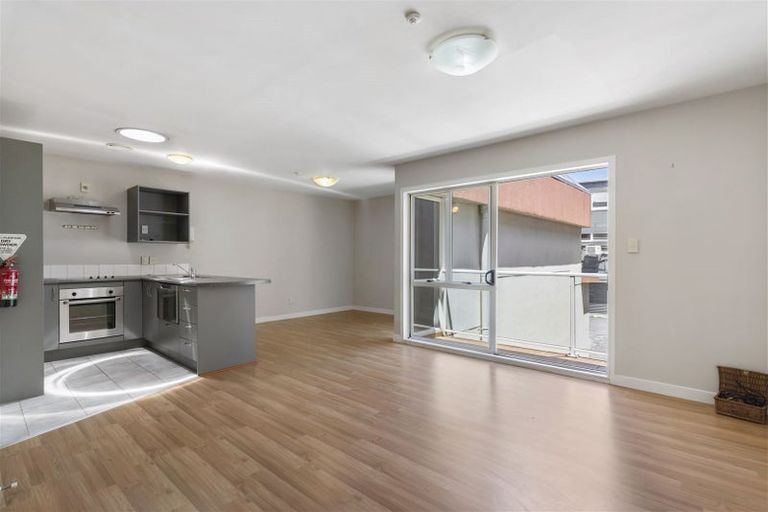 Photo of property in 7/81 Birkenhead Avenue, Birkenhead, Auckland, 0626