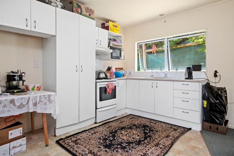 Photo of property in 104a Collingwood Road, Waiuku, 2123