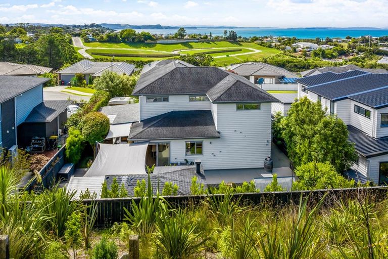 Photo of property in 9 Ruth Craig Place, Stanmore Bay, Whangaparaoa, 0932