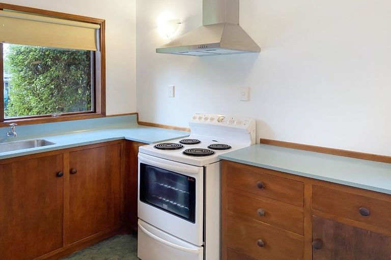 Photo of property in 2 Petries Road, Woodend, 7610