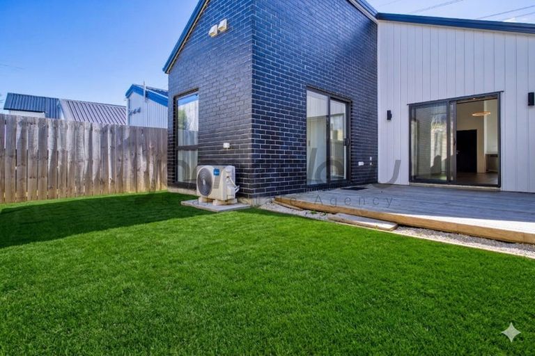 Photo of property in 45 Puwha Street, Massey, Auckland, 0614