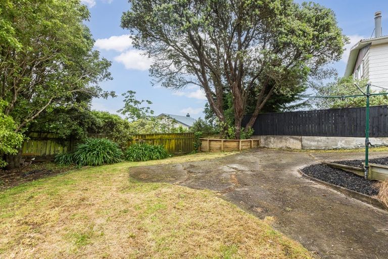 Photo of property in 184 Conclusion Street, Ascot Park, Porirua, 5024