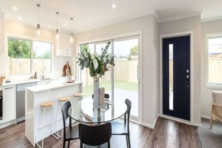 Photo of property in 4a Van Baarle Close, Carterton, 5713