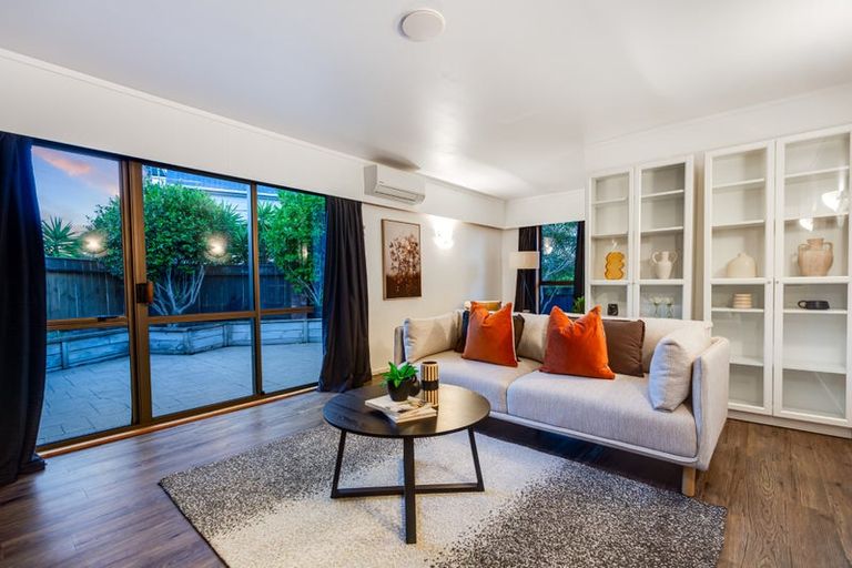 Photo of property in 31 Longitude Place, Whitby, Porirua, 5024