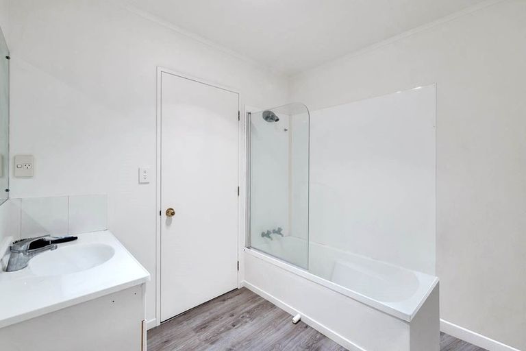 Photo of property in 53 Pooks Road, Ranui, Auckland, 0612