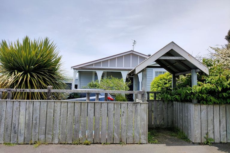 Photo of property in 225 Coronation Avenue, Welbourn, New Plymouth, 4310