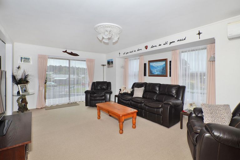 Photo of property in 9 Coleridge Place, Tikipunga, Whangarei, 0112