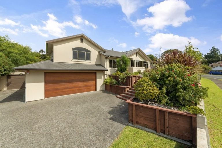 Photo of property in 2 Riverstone Drive, Welcome Bay, Tauranga, 3112