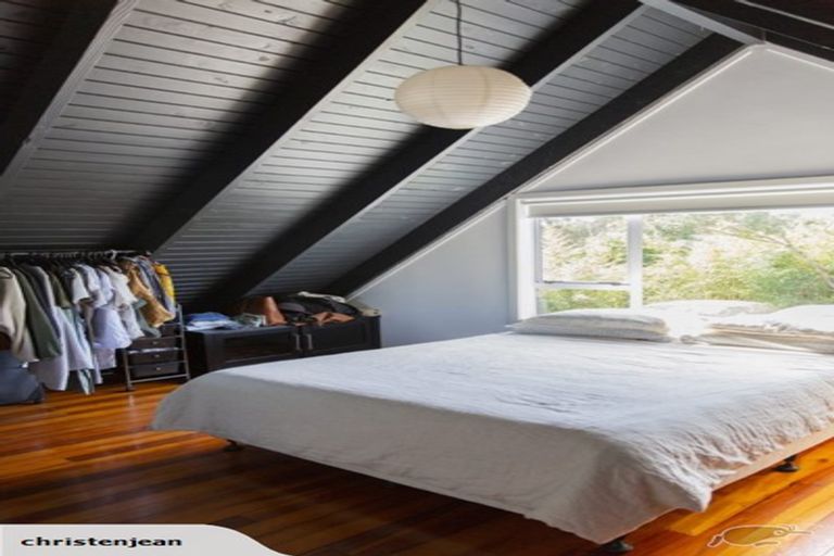 Photo of property in 8 Poplar Road, Stanmore Bay, Whangaparaoa, 0932