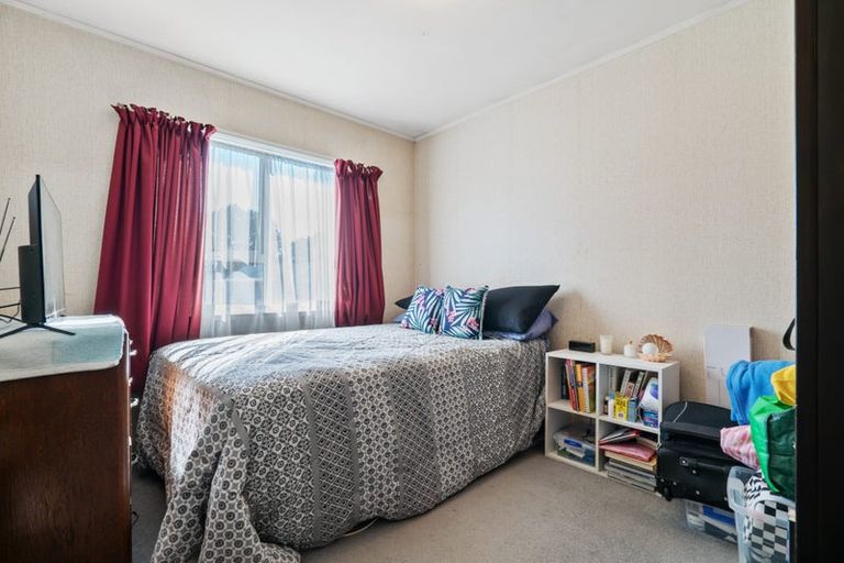 Photo of property in 44 Burundi Avenue, Clendon Park, Auckland, 2103