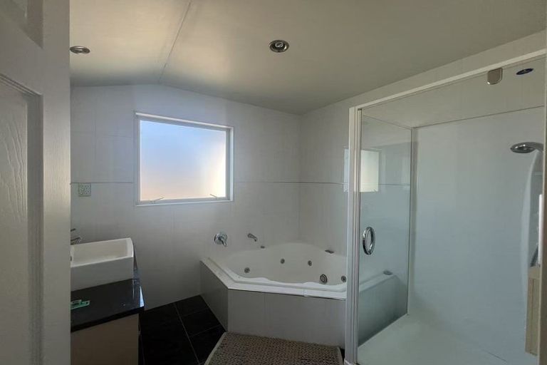 Photo of property in 86 Oakway Drive, Schnapper Rock, Auckland, 0632