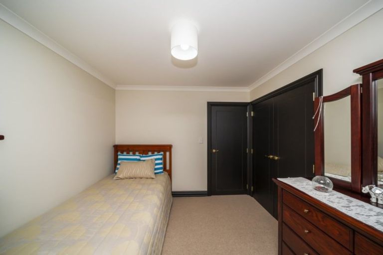 Photo of property in 7 Cameron Street, Hawera, 4610