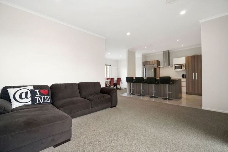 Photo of property in 32 Squadron Drive, Hobsonville, Auckland, 0616