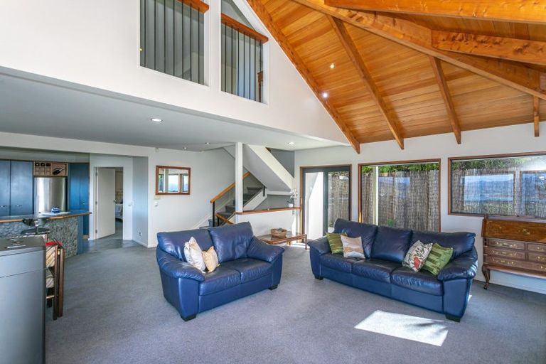 Photo of property in 5 Tirinui Crescent, Tairua, 3508