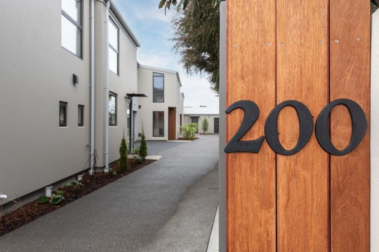 Photo of property in 200c Springfield Road, St Albans, Christchurch, 8014