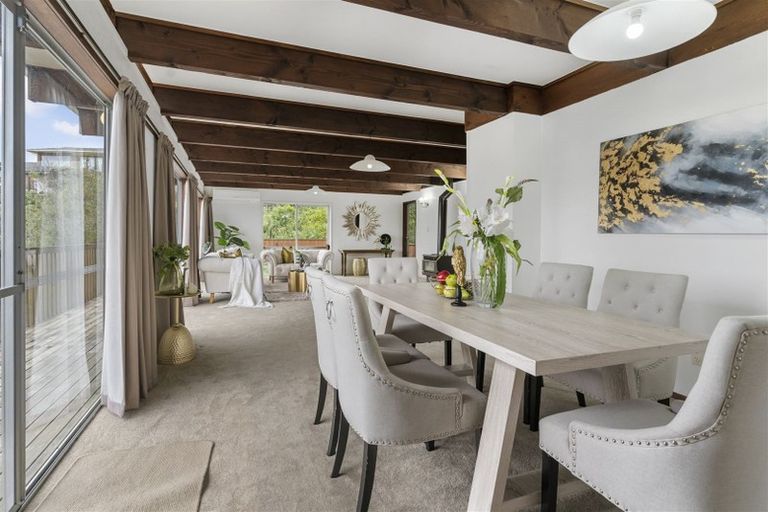 Photo of property in 46 Chatswood Grove, Chatswood, Auckland, 0626