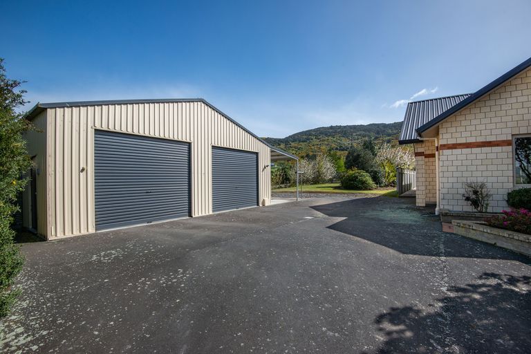 Photo of property in 310 Tirohanga Road, North Taieri, Mosgiel, 9092