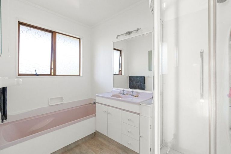 Photo of property in 10 Te Kama Street, Levin, 5510