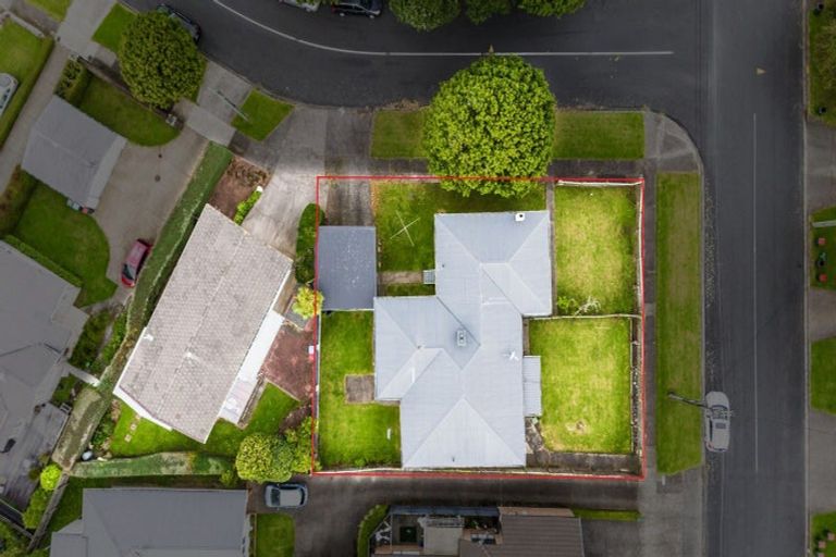 Photo of property in 49 Tawa Road, One Tree Hill, Auckland, 1061